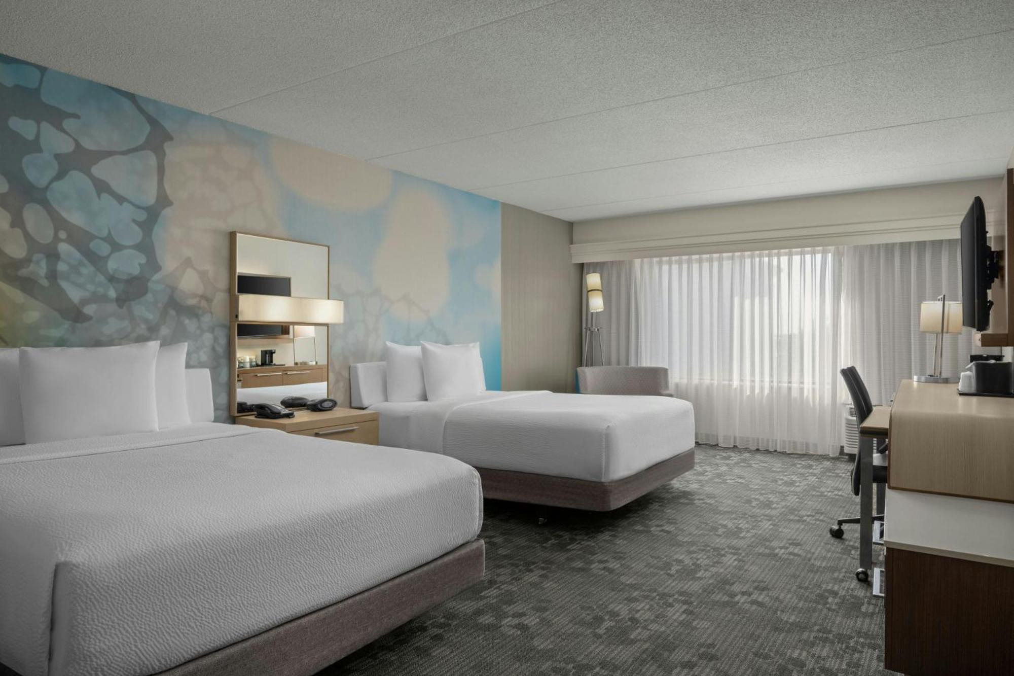 Courtyard Indianapolis Northwest Hotel Bagian luar foto