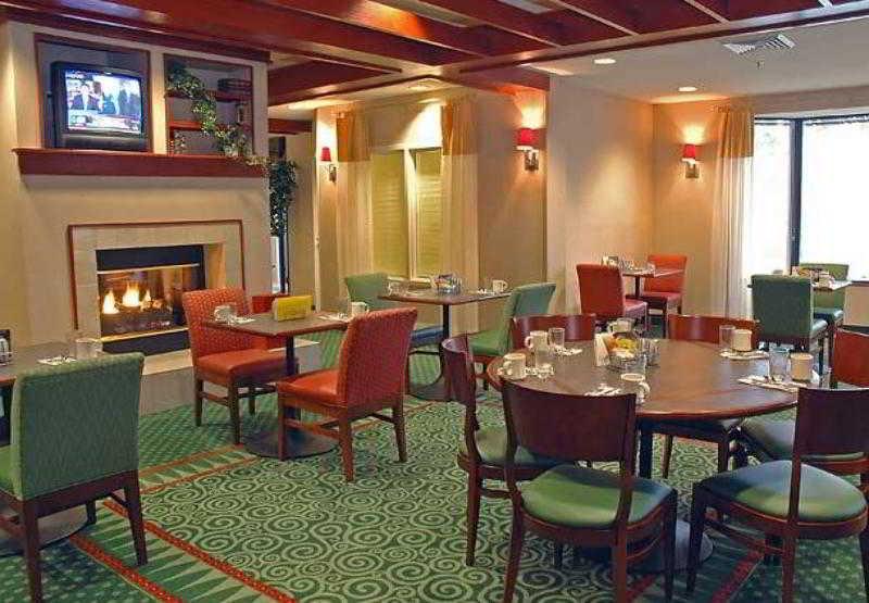 Courtyard Indianapolis Northwest Hotel Restoran foto